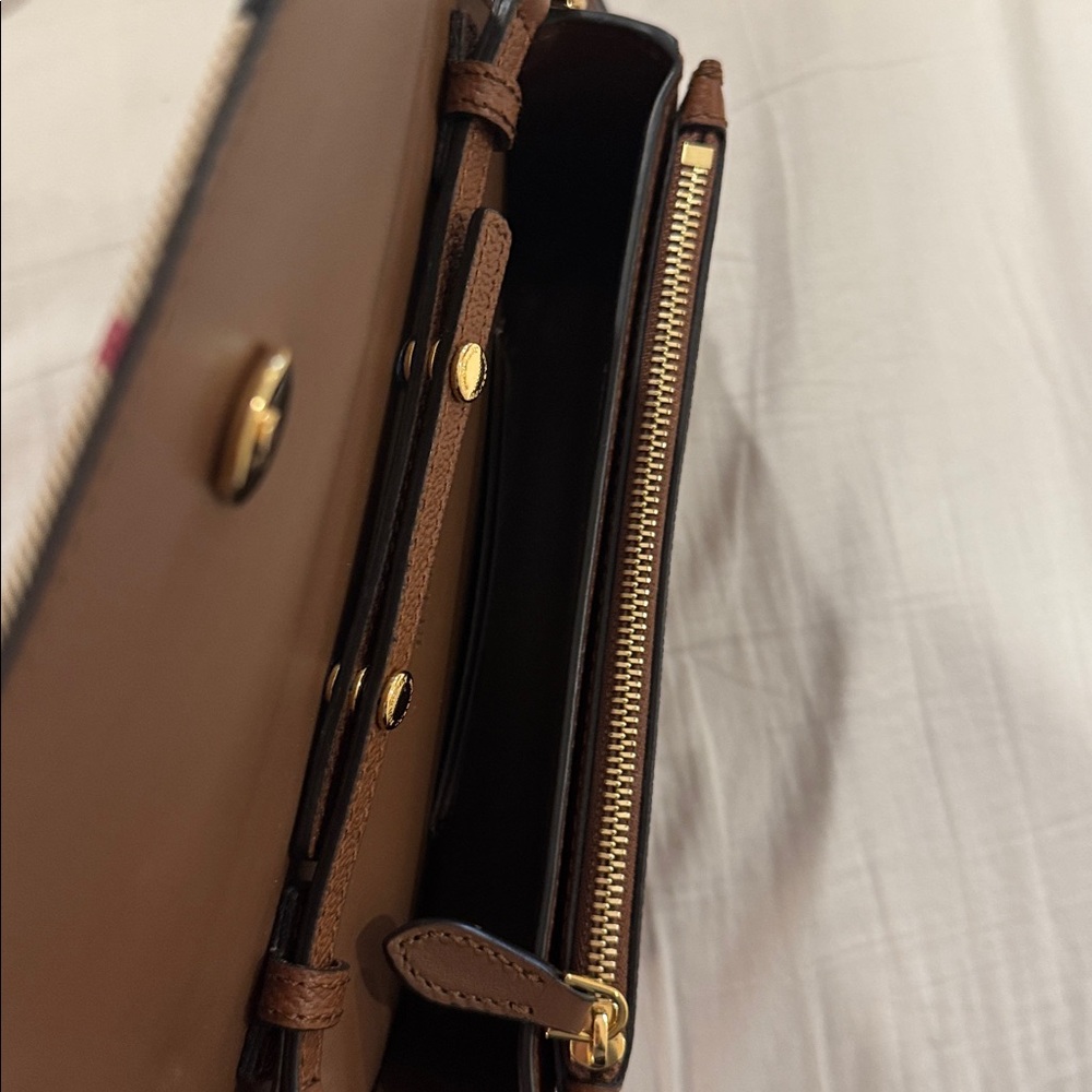 Burberry Crossbody Bag - Picture 5 of 11